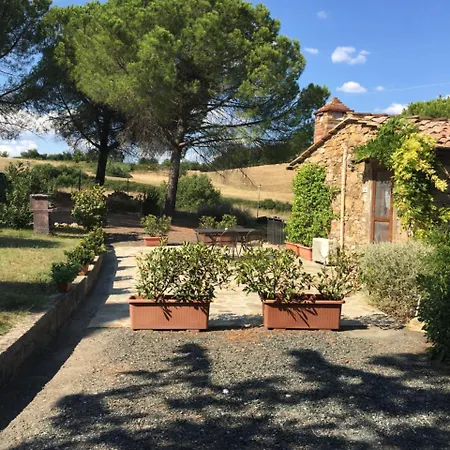 Podere Il Chiesino Bed & Breakfast *